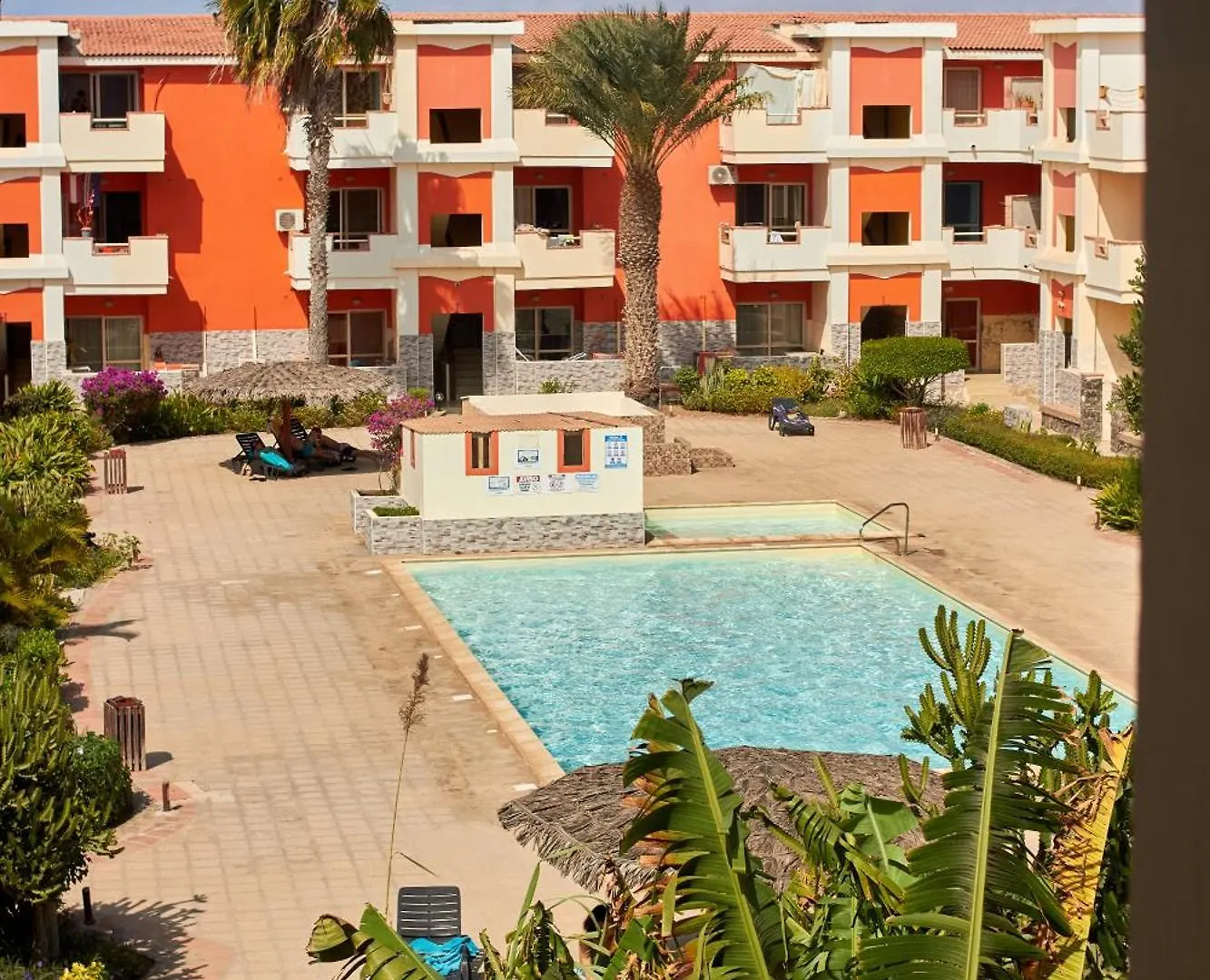 Paraiso Tropical Wifi And Pool Djadsal Moradias Santa Maria