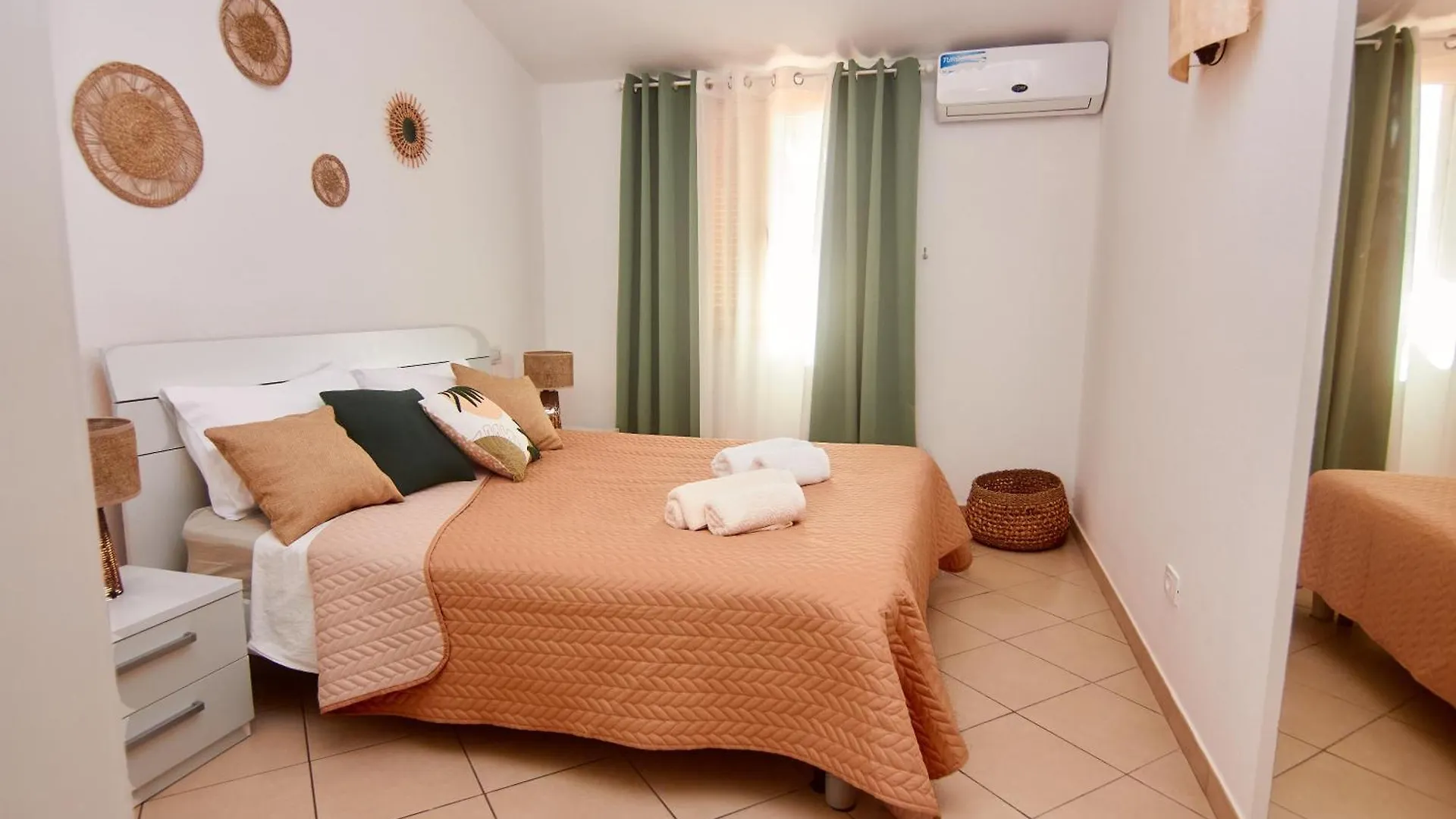Апартаменты Paraiso Tropical Wifi And Pool Djadsal Moradias Санта-Мария Кабо-Верде