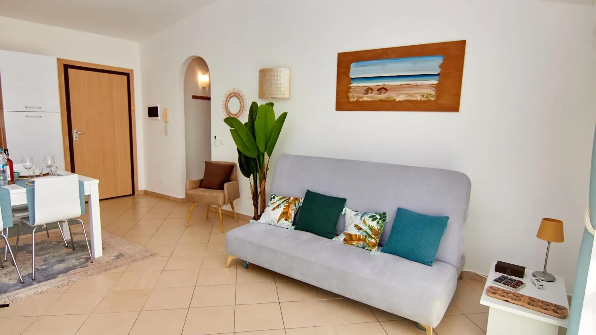 Апартаменты Paraiso Tropical Wifi And Pool Djadsal Moradias Санта-Мария